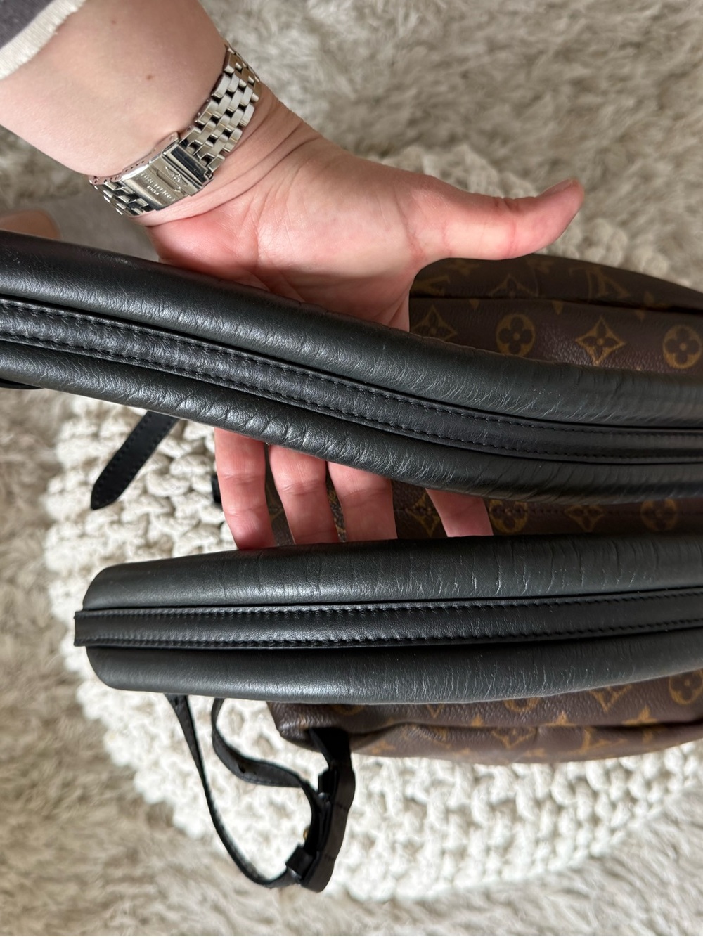 LV authentic backpack - Picture 4 of 9